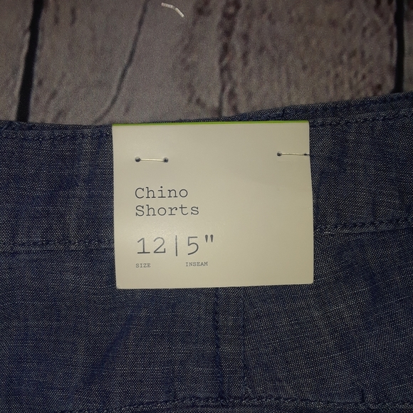 Shorts - Picture 6 of 6